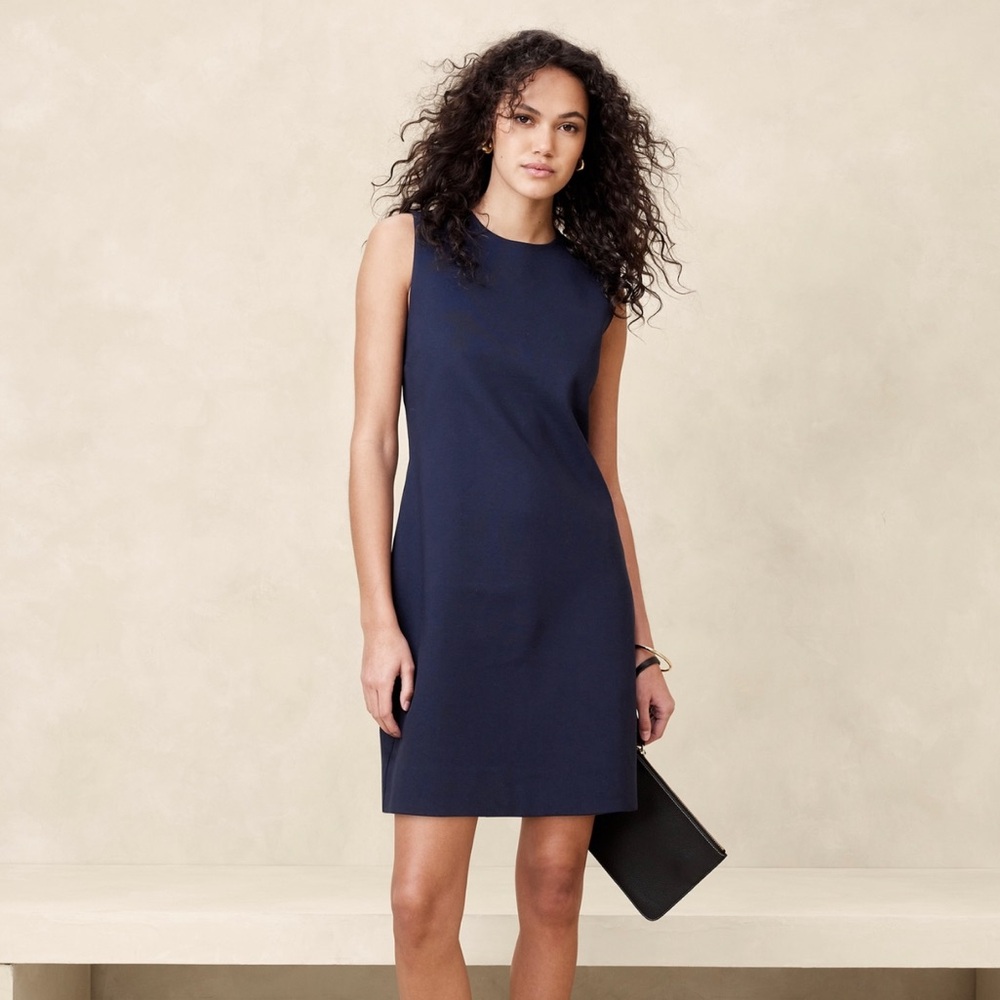 NWT! Banana Republic Navy Everywhere Ponte Sheath Dress - Size 6 🌅4️⃣